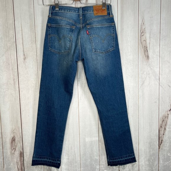 Levi's 501 Skinny Jeans Wear & Tear Wash Distressed Size 24 x 32 - Picture 4 of 15